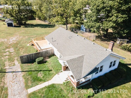 Building Photo - 5620 Rosehill Rd