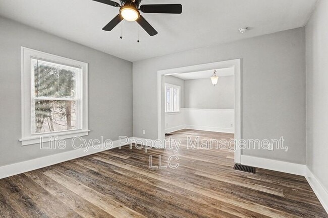 Building Photo - 507 Eastern Ave SE