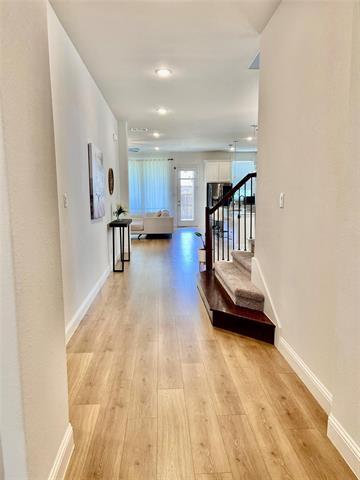 Building Photo - 7506 Coronado Dr