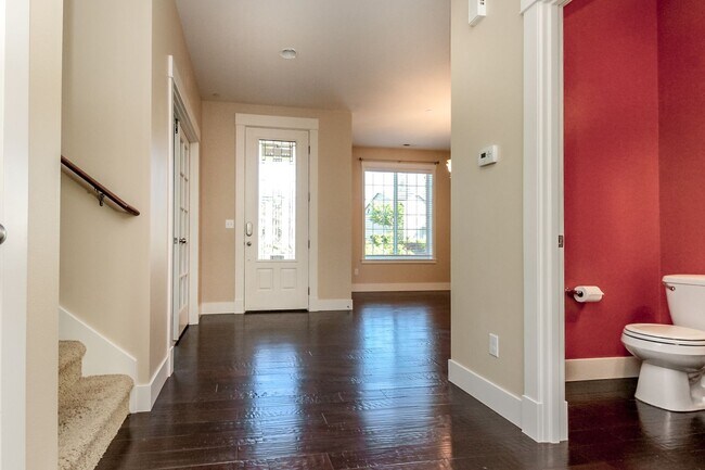 Building Photo - Beautiful Bell Hill Home in DuPont