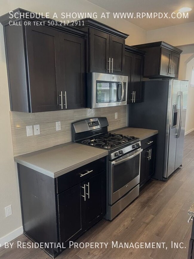 Building Photo - 14075 SW Compass Dr