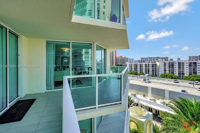 Building Photo - 250 Sunny Isles Blvd