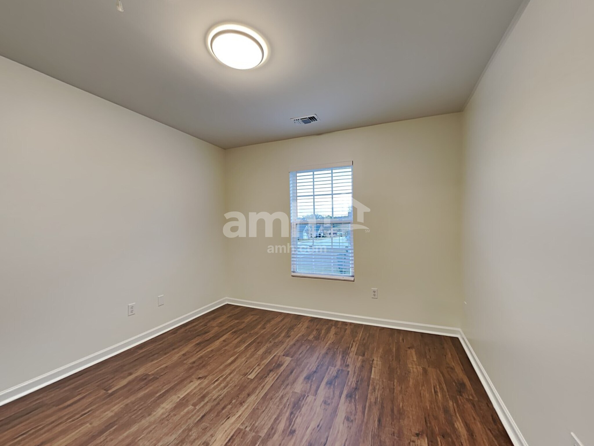 Building Photo - 30 Riverbed Dr