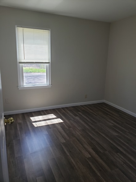 Building Photo - 836 Mitchell St