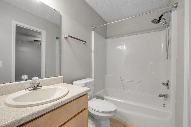 Building Photo - East Tallahassee Townhome