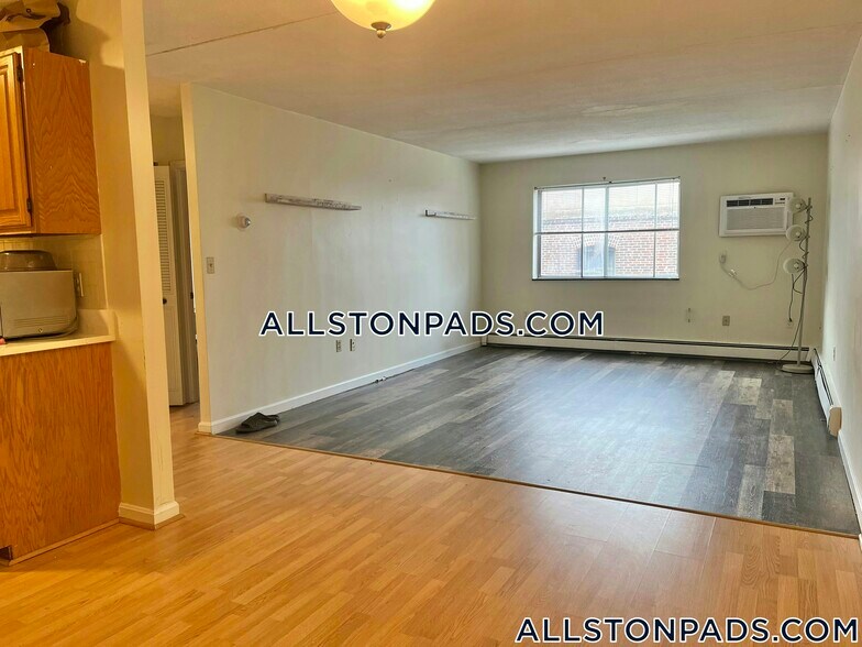 Building Photo - 80 Gardner St