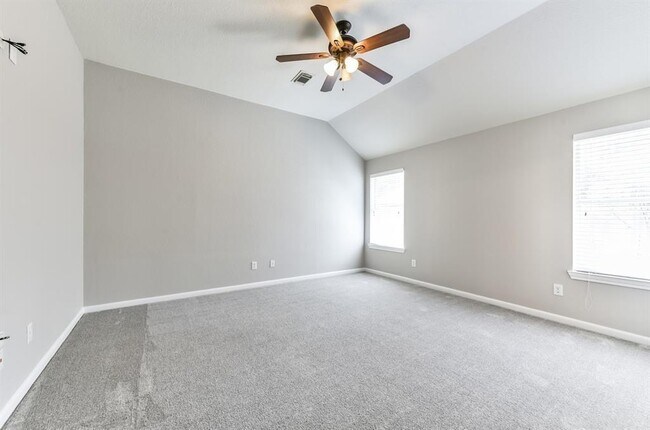Building Photo - 15723 Chapel Lake Dr