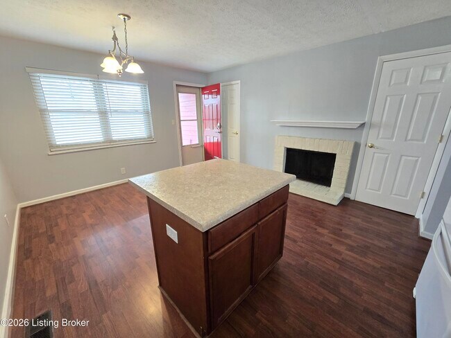 Building Photo - 2831 Goose Creek Rd