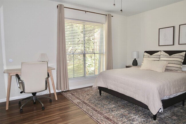 Building Photo - 14715 Barryknoll Ln