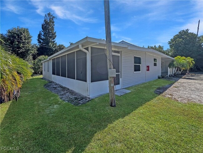 Building Photo - 15206 Stringfellow Rd