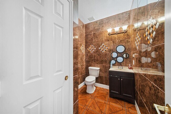 Building Photo - 11642 Borderwood Dr