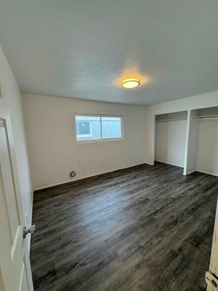Building Photo - 1502 Hirzel St