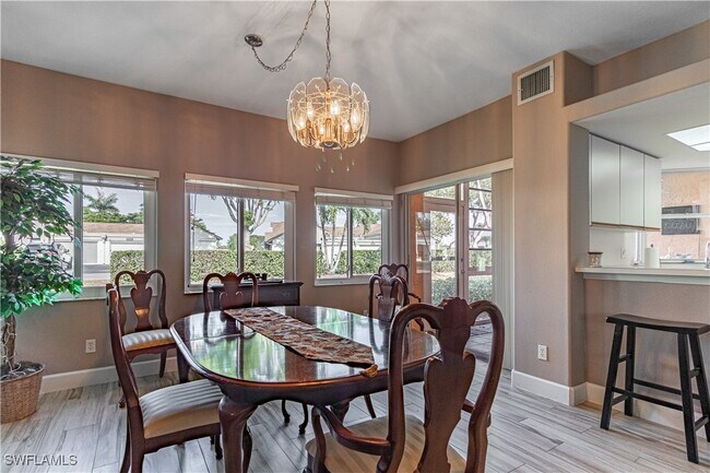 Primary Photo - 13201 Oakmont Dr