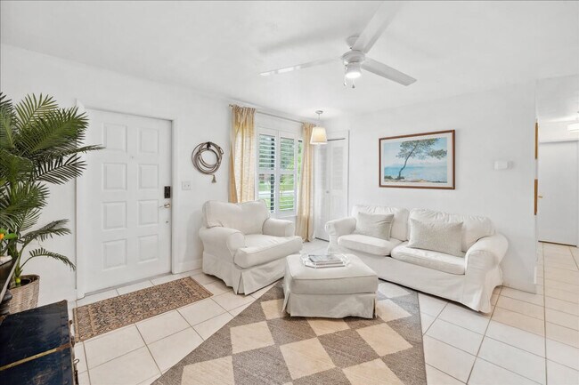 Building Photo - 171 Salmon Dr NE