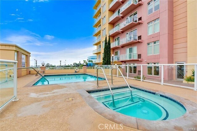 Building Photo - 488 E Ocean Blvd
