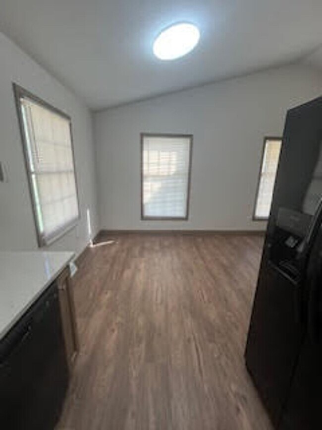 Building Photo - 486 S. Kaser