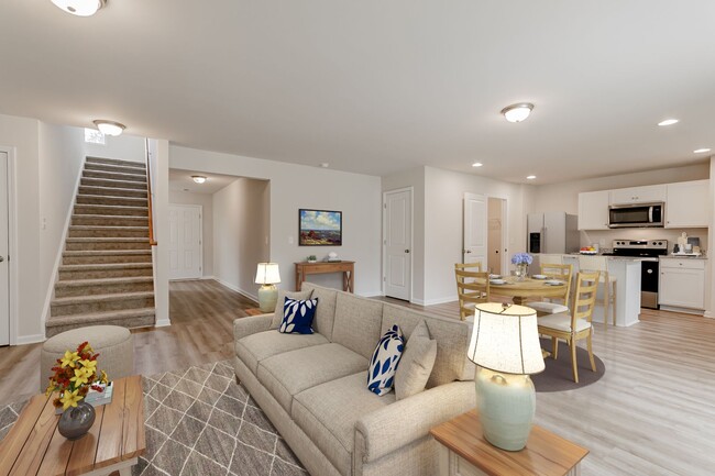 Building Photo - Like-New 4 Bedroom Home in Boulder Ridge –...
