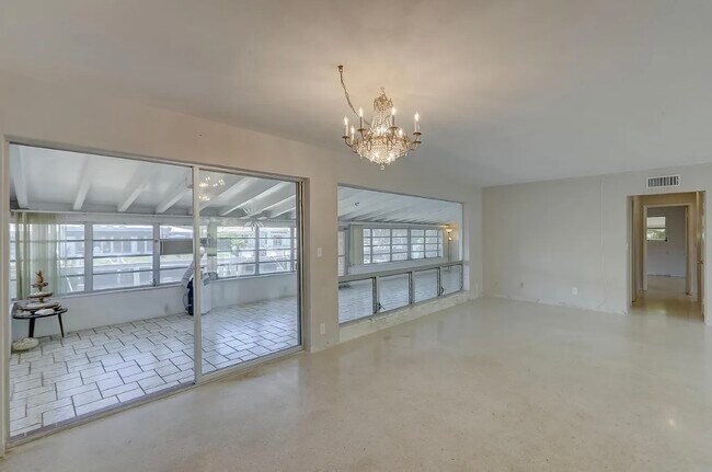 Building Photo - 2041 Coral Reef Dr