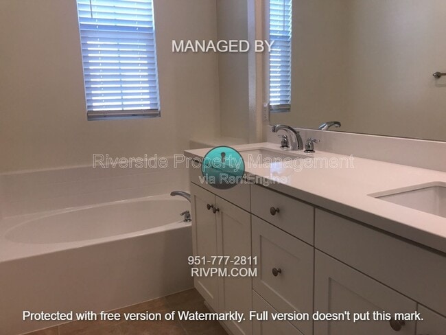 Building Photo - 14552 Sienna Pl