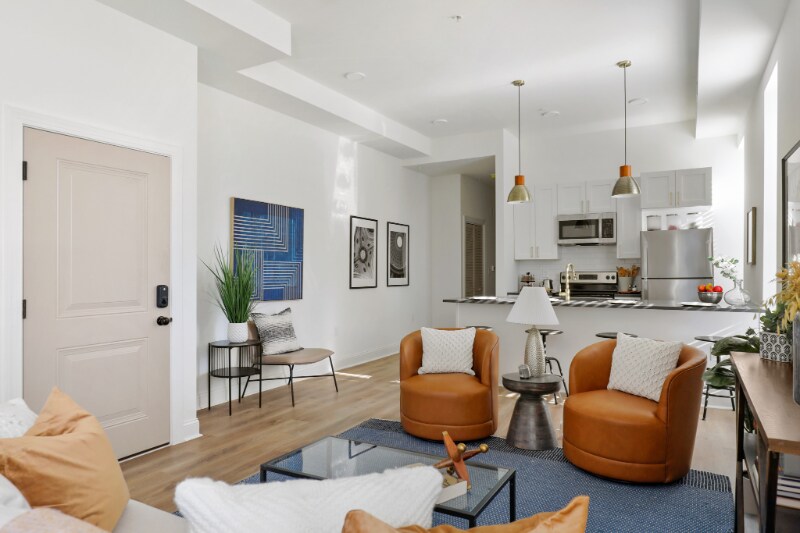 Building Photo - 2201 Brookfield Ave