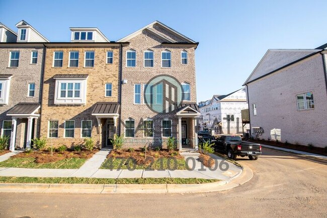 Primary Photo - Exquisite Townhome in City of Buford