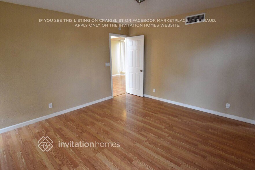 Building Photo - 9602 N 35th Dr