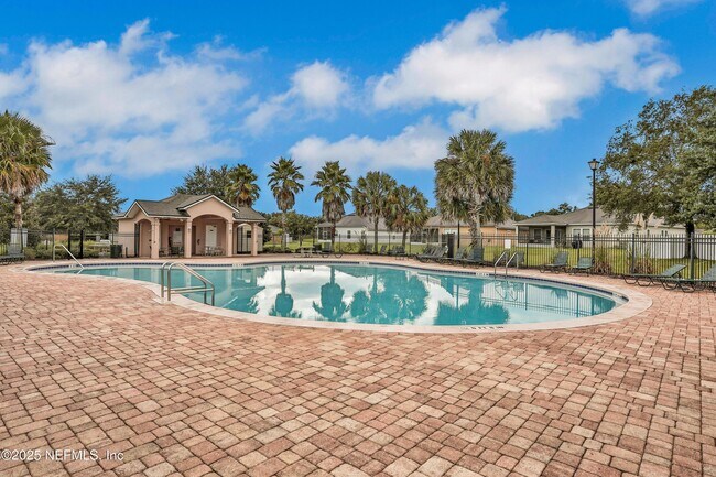 Building Photo - 2462 Creekfront Dr