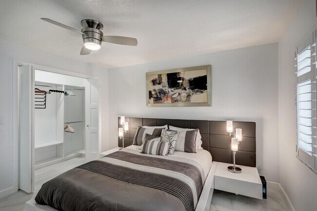 Building Photo - 6 Lexington Ln E