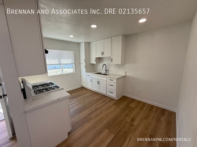 Building Photo - 3774 Beta St
