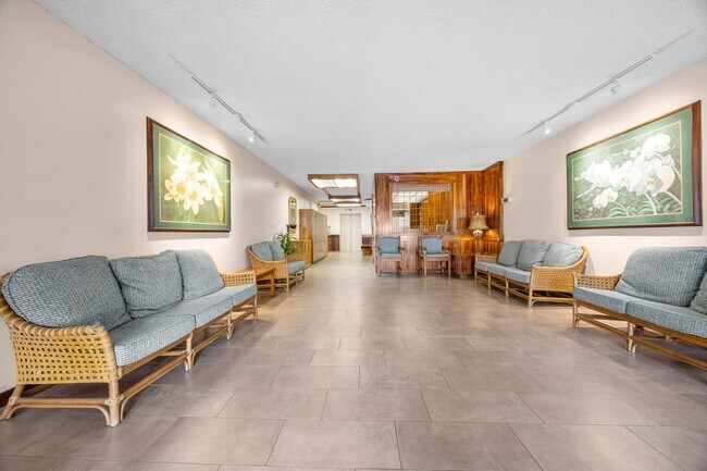 Building Photo - Beautiful 2BR/2BA Condo Close to Ala Moana & Downtown