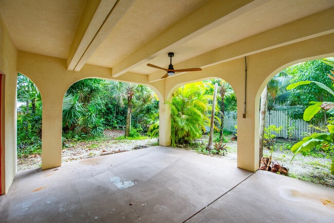 Building Photo - 29850 Journeys End Rd