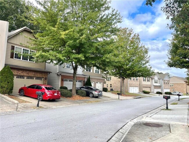 Building Photo - 3232 Brockenhurst Dr