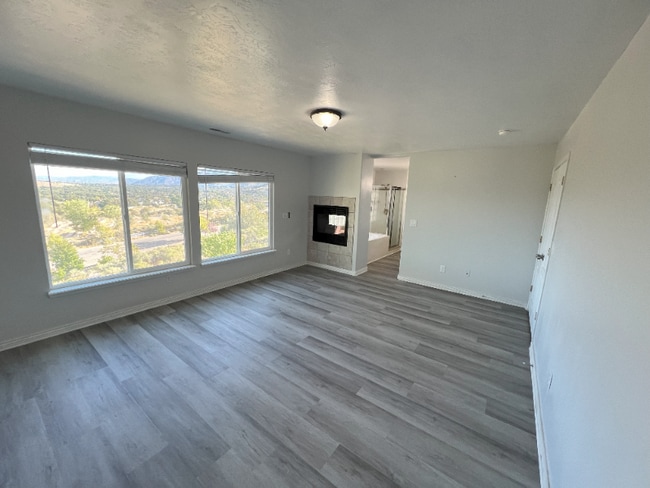 Building Photo - 13604 S Vestry Rd