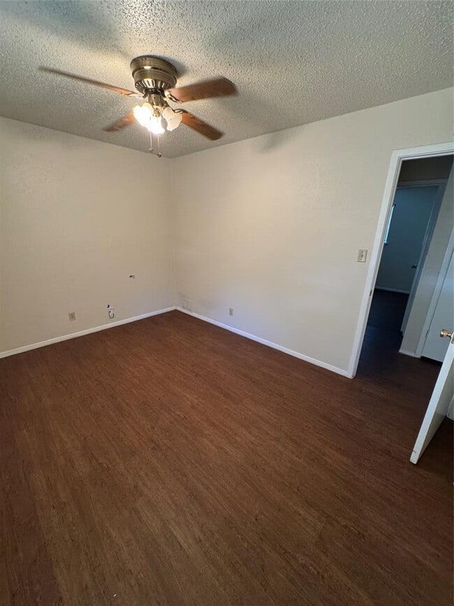 Building Photo - 1645 Chippeway Ln