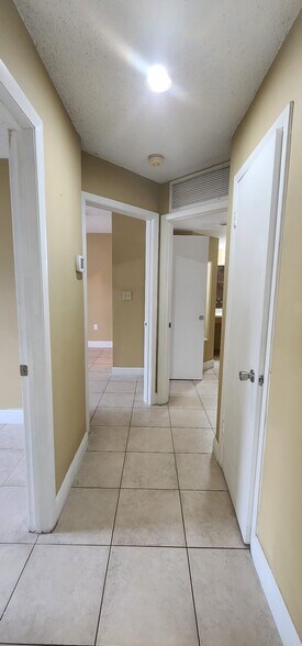 Building Photo - 17440 NW 67th Pl