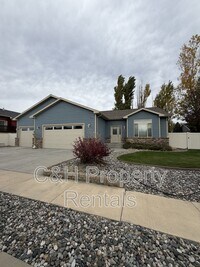 Building Photo - 5421 Spring Stone Ave