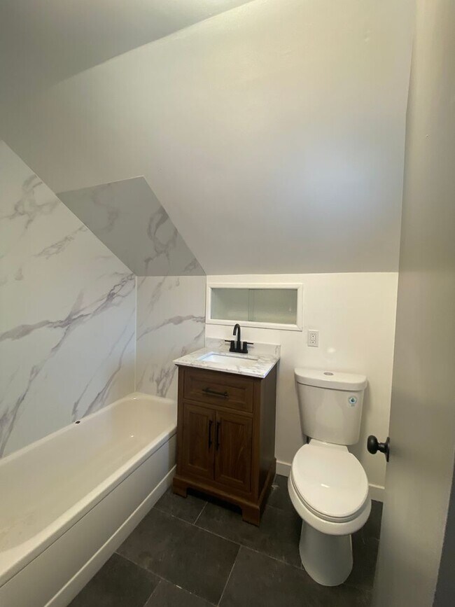 Building Photo - Illinois Duplex