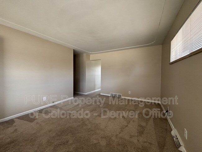 Building Photo - 150 S Cody Ct
