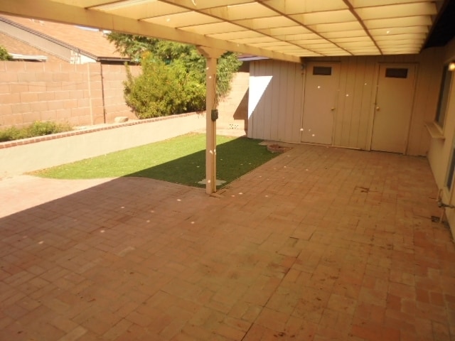 Building Photo - 5120 W Carol Ave