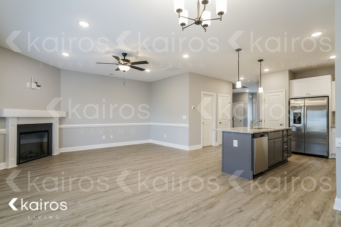 Building Photo - 3709 Oak Leaf Wy