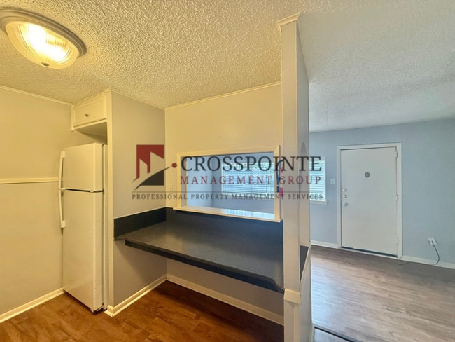 Building Photo - Tour Today! 1 Bed 1 Bath at Broadway Apartments! All Bills Paid!