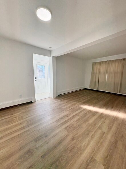 Building Photo - 193 Jerome Ave