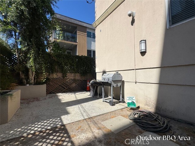Building Photo - 5401 Morella Ave