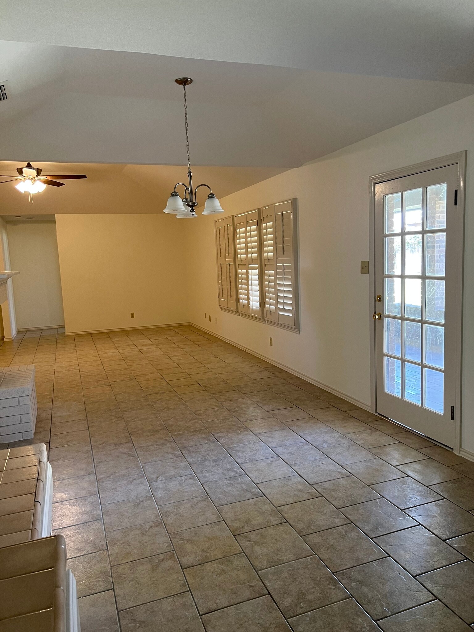 Building Photo - 1218 Saint John Loop