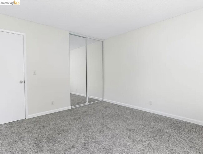 Building Photo - 5317 Ridgeview Cir