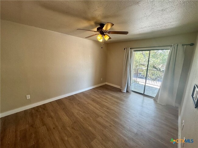 Building Photo - 1202 Thorpe Ln