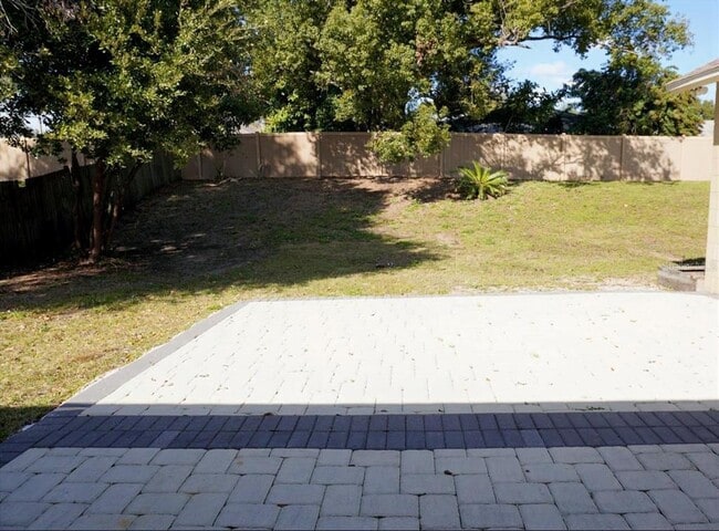 Building Photo - 7811 Bay Cedar Dr