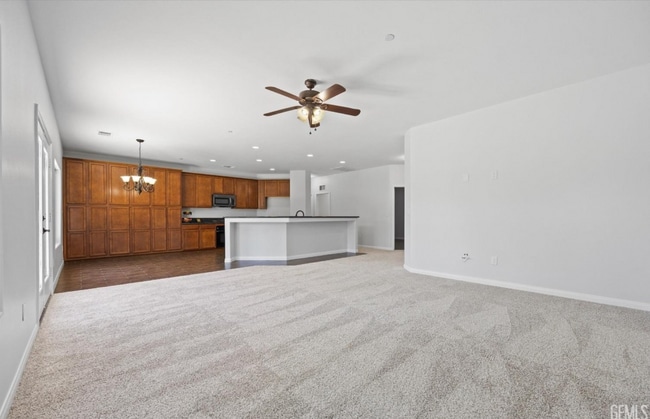 Building Photo - Furnished 4-Bed Executive Home w/ Pool, Ja...