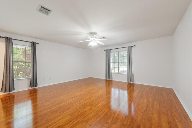 Building Photo - 11413 Kingsgate Dr