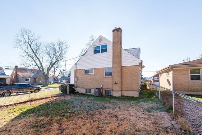 Building Photo - 3071 Neisel Ave